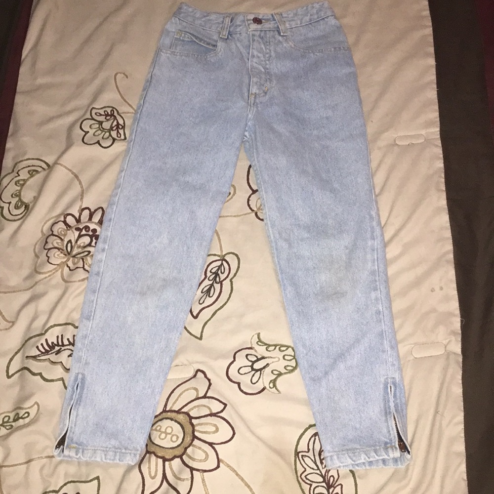boyfriend/mom jeans